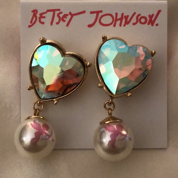 Betsey Johnson Gold Tone XOXO Iridescent Heart & Faux Pearl Cupid Drop Earrings - Picture 8 of 10